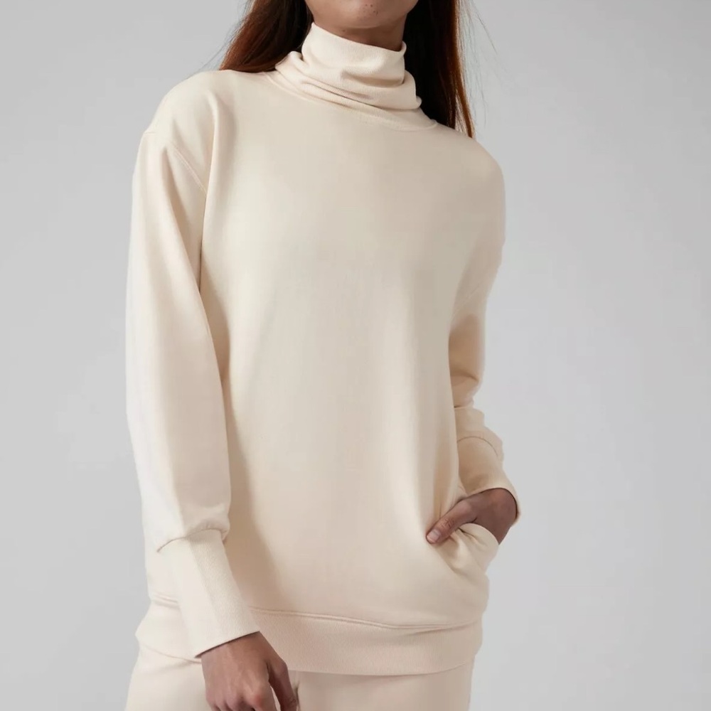 Athleta Balance Cinch Turtleneck Sweatshirt Chantilly Cream Women’s Large 657531